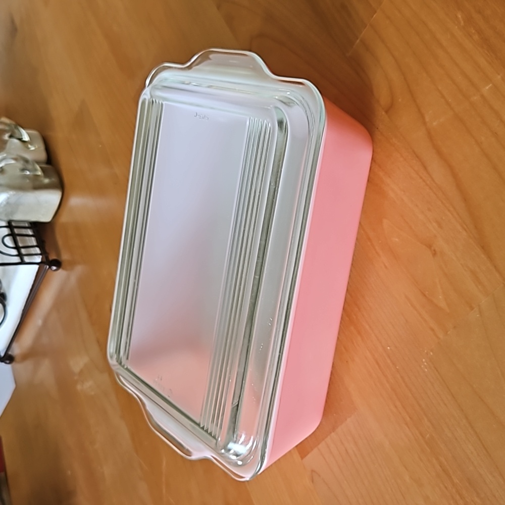 Pyrex 0503 Flamingo w/Lid
